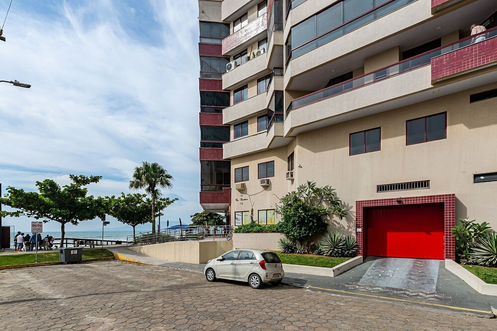Apt Foot in the Sand sea View in Meia Praia Evb308