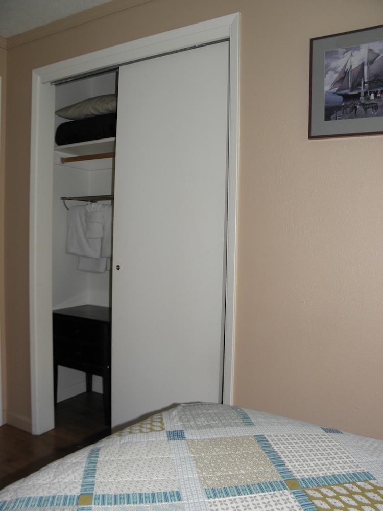 Sea Haven Motel & Guest House
