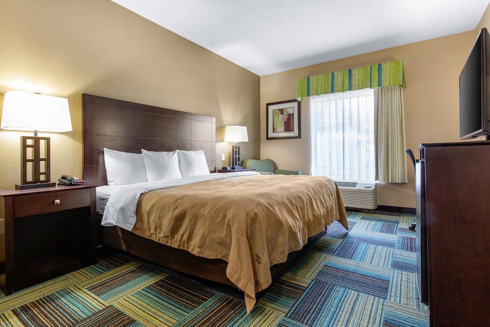 St Louis Vacations - Quality Inn Suites Arnold - St Louis - Property Image 22