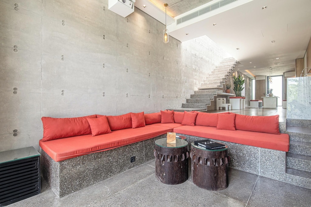 Modern 2BR Villa Enclosed Living Heart of Canggu