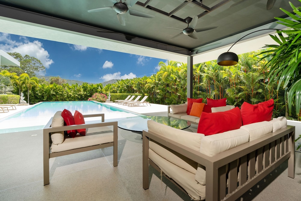 Grand 17m Pool 5BR Villa Mayacol NaiHarn