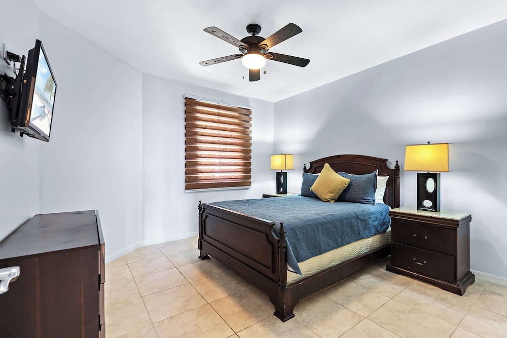 Coco Top-Floor 3-BD Ocean-View Unit at Pacifico By SPCR