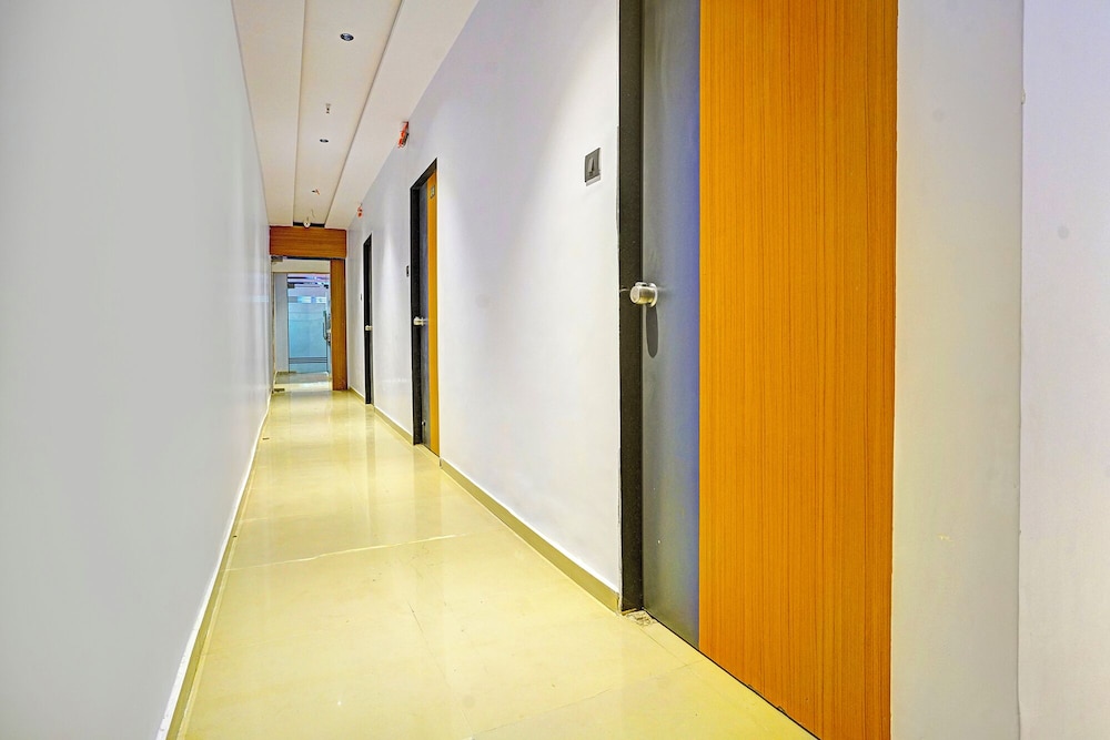 Fabhotel Nidhivan Palace