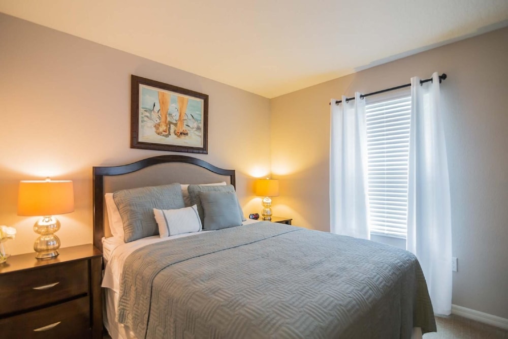 5135 Compass Bay view 3