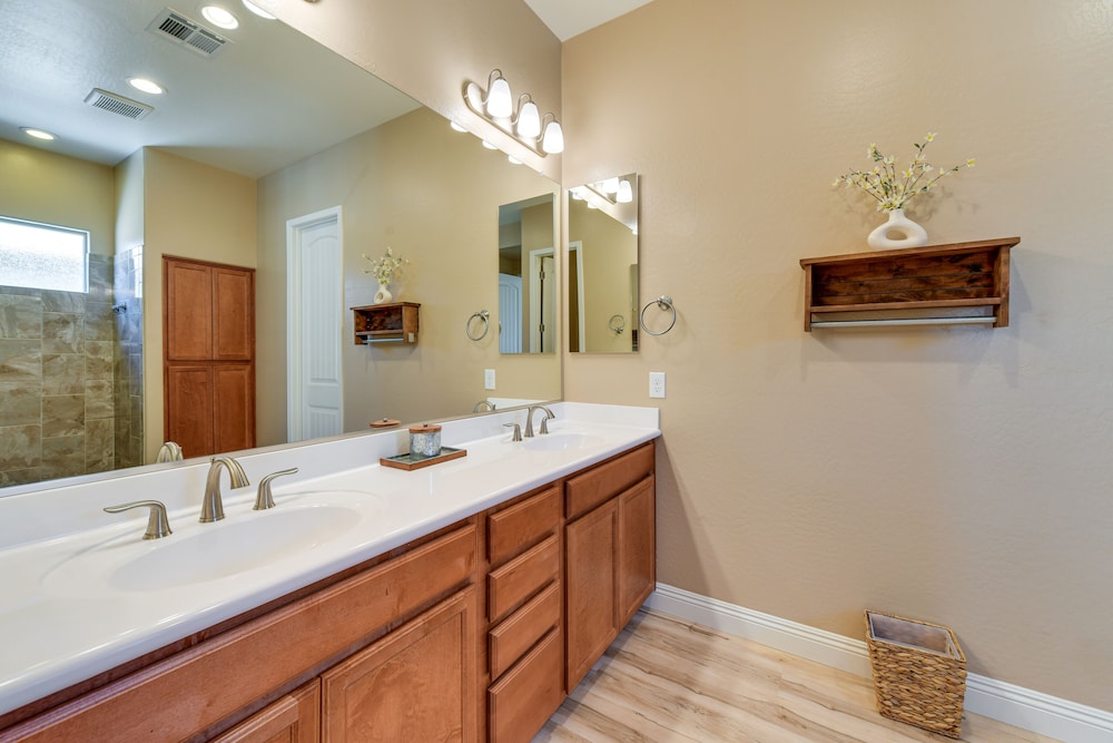 Queen Creek Vacation Rental w/ Private Hot Tub!