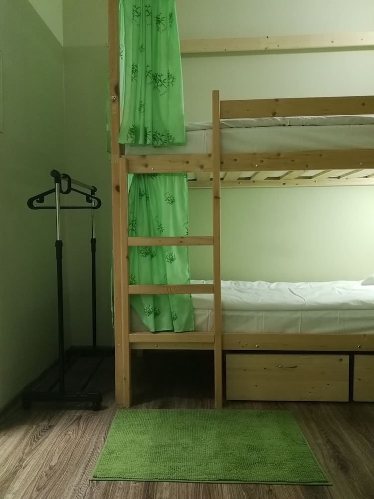 Hostel V Biblioteke