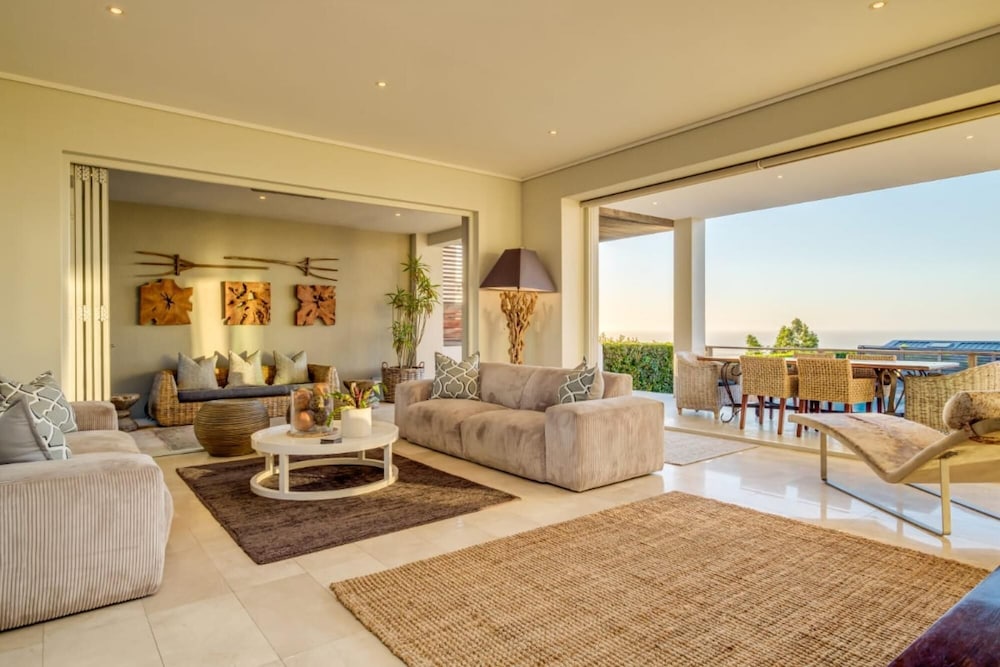 Stylish Family Villa w Pool Garden Putt-putt Villa Olivier