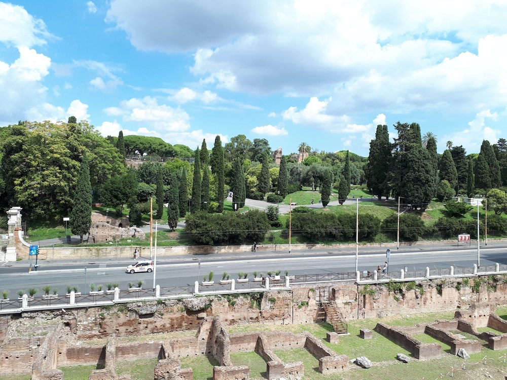Colosseo Rooms Imperial Rome