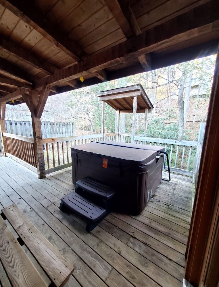 Private yet walking distance to downtown