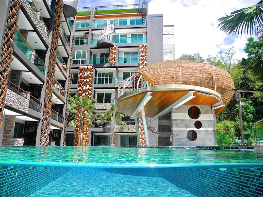 Emerald Patong New Studio with Balcony