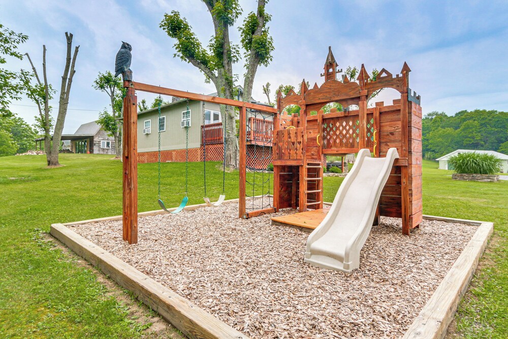 < 1 Mi to Raystown Lake: Family-friendly Cottage!