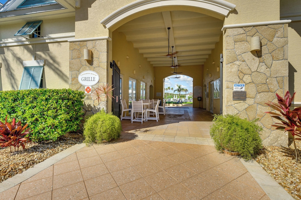 Steps to Beach: Palm Coast Escape w/ Resort Perks!