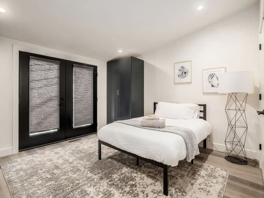 Stylish Getaway -columbus-3 Bedroom Masterpiece
