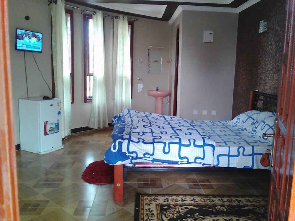 Photo 9