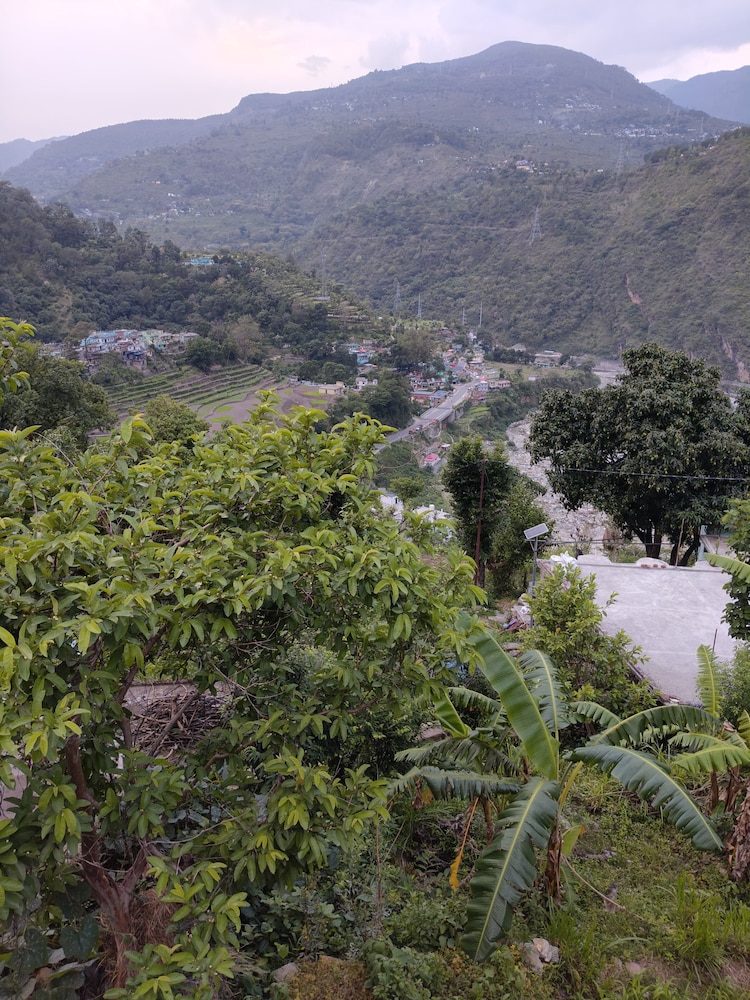 Sri Shakti Hotel & Restaurant