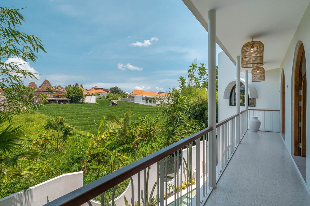 Villa Hawk