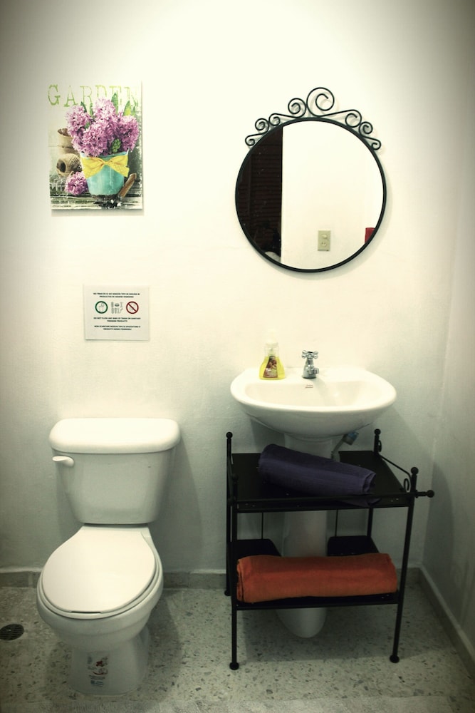 Via Emilia Bed and Breakfast Restaurante