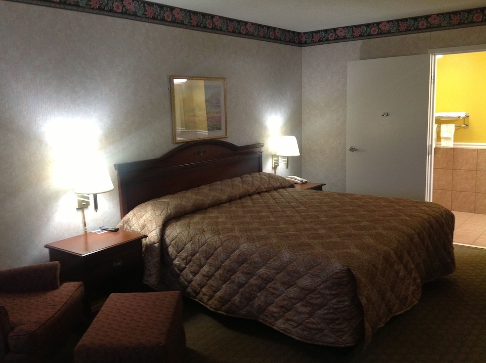 Colonial Inn & Suites /Airport/Graceland, photo 12