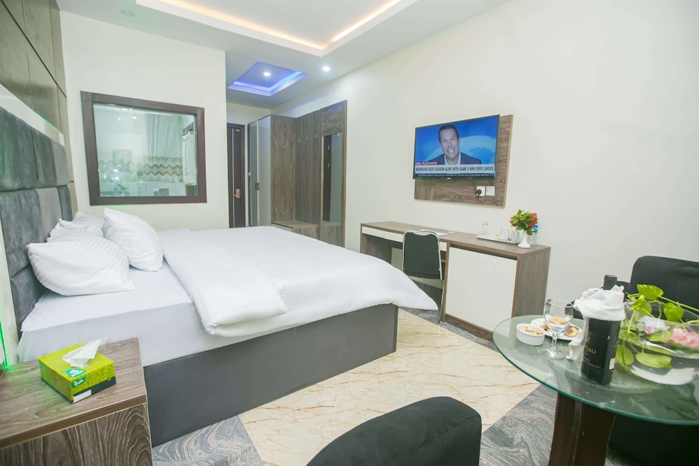 CHINBELL LUXURY HOTEL & SUITES LEKKI view 4