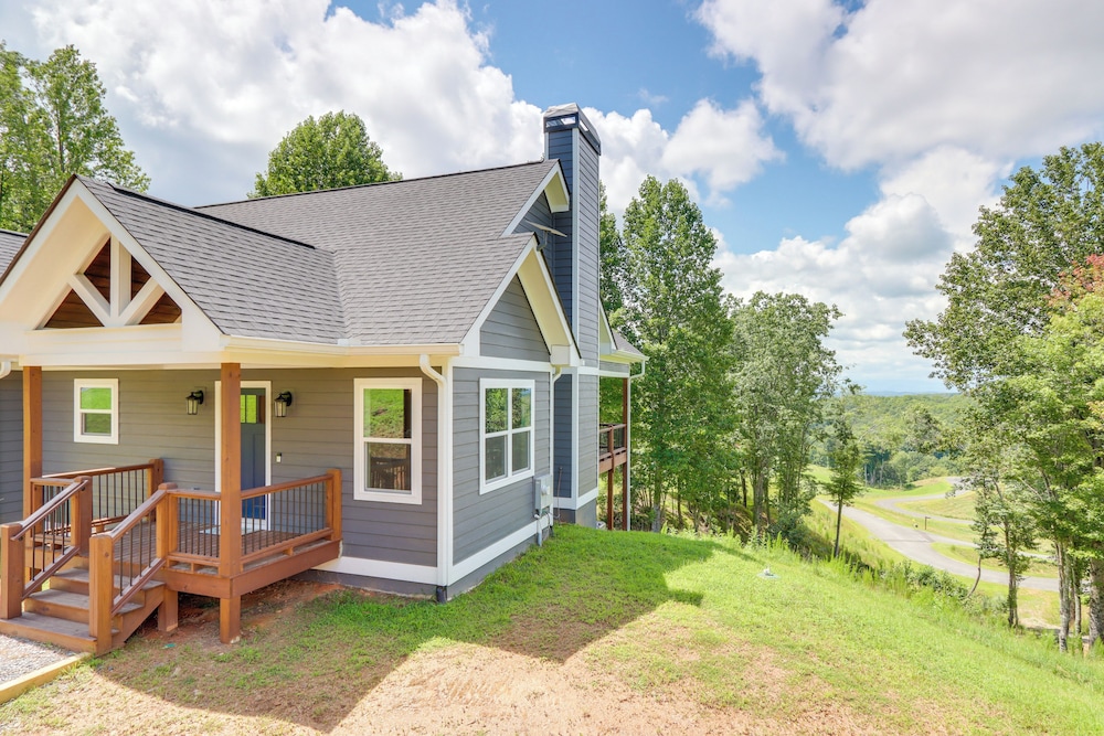 Cozy Blue Ridge Cabin: Game Room & Mountain Views