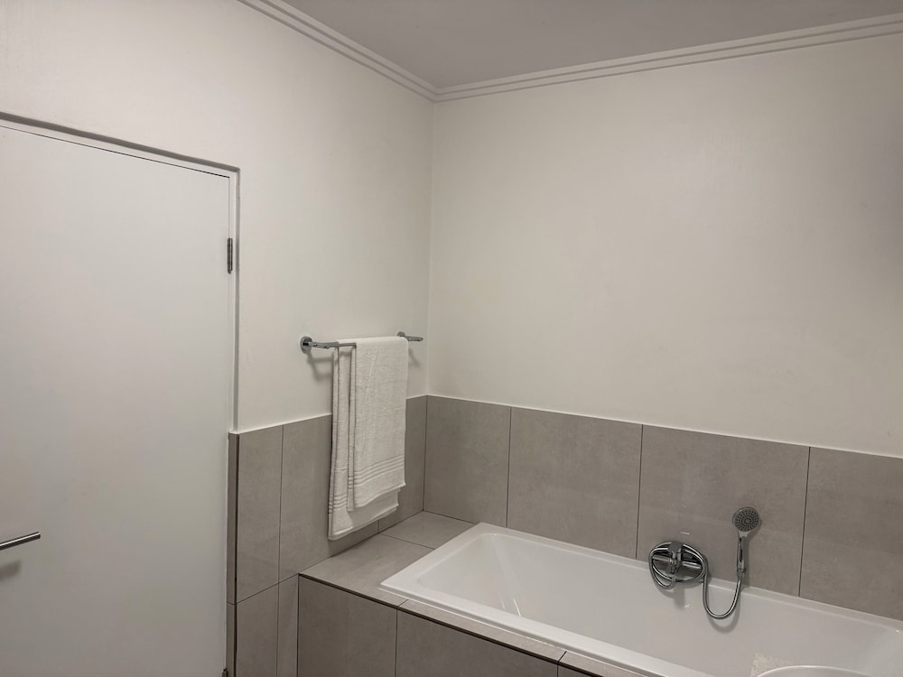 2BR-2BA - Rivonia Residence 1