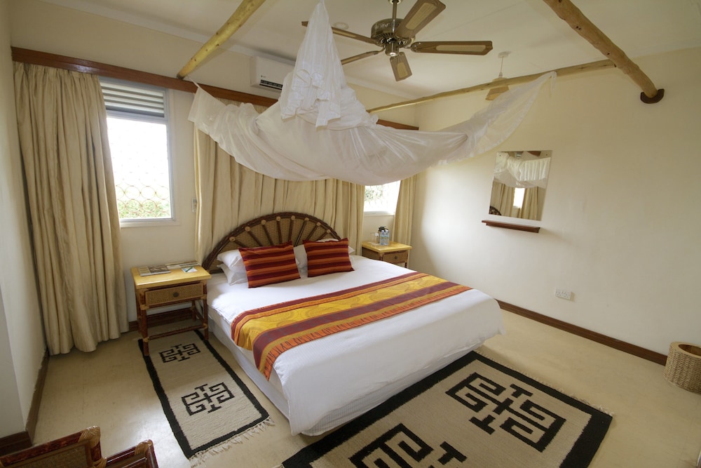 Mweya Safari Lodge