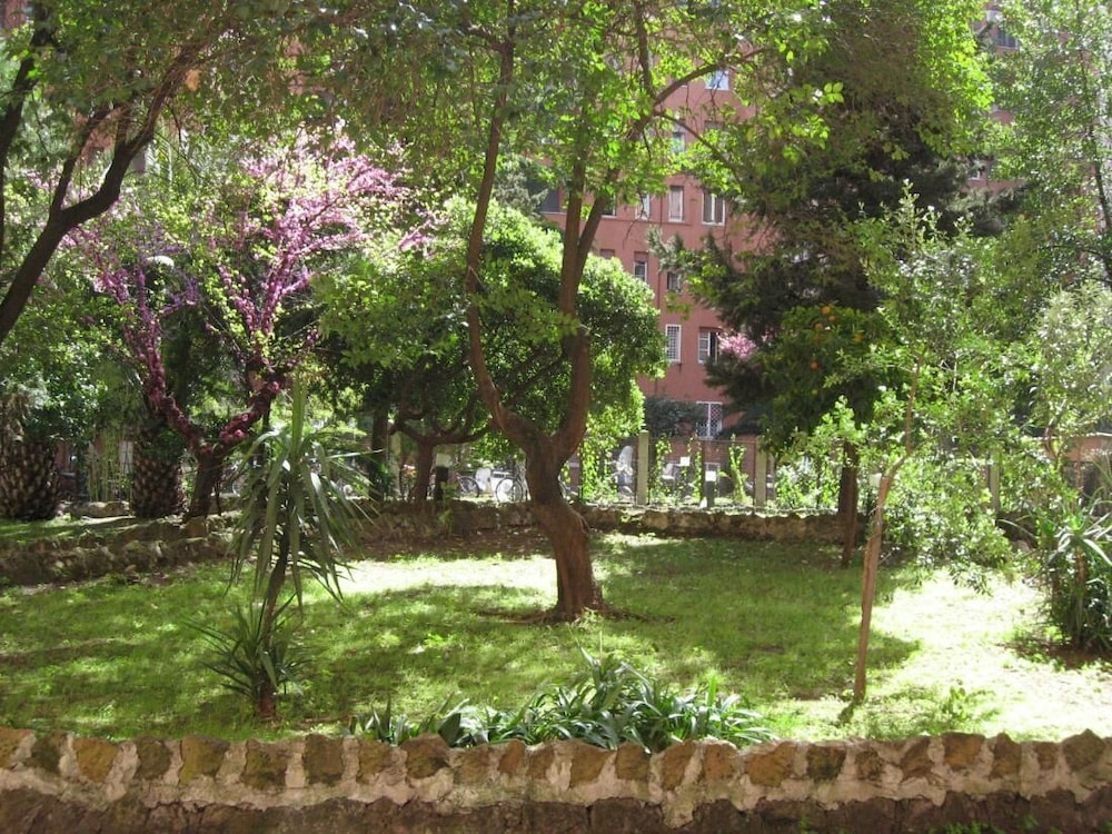 Holiday Home Roma Night and Day