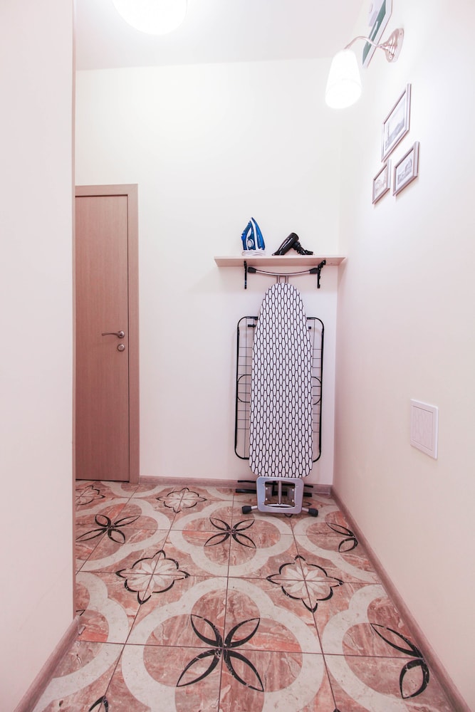 SuperHostel on Nevsky 130