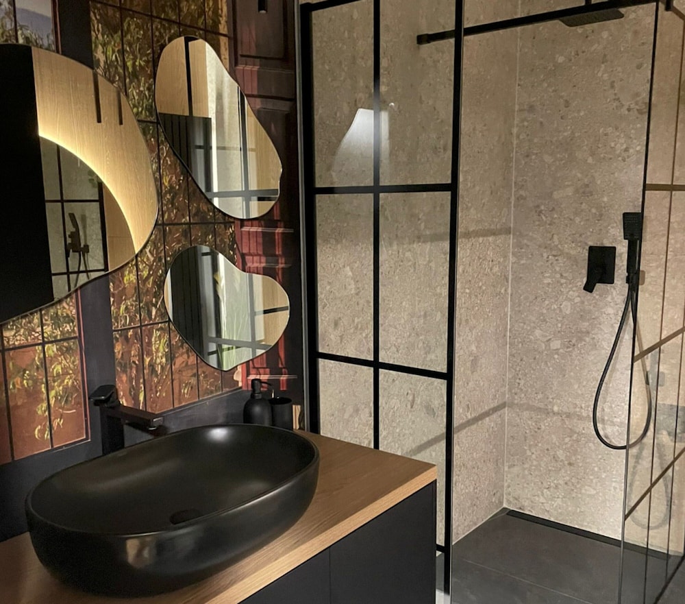 A Comfortable Apartment in the Heart of the City