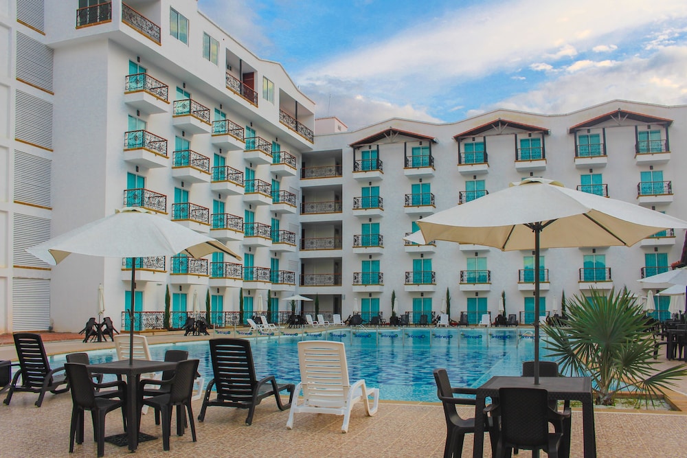 Hotel Majam's Resort - Image 1