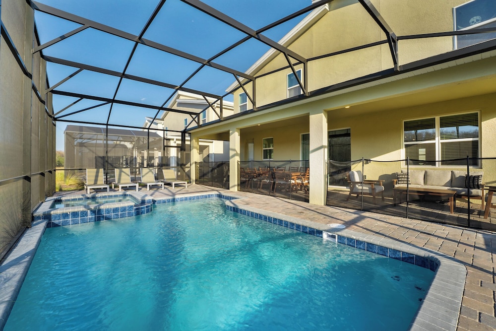 Awesome 8BR Villa Pool Theater Arcade