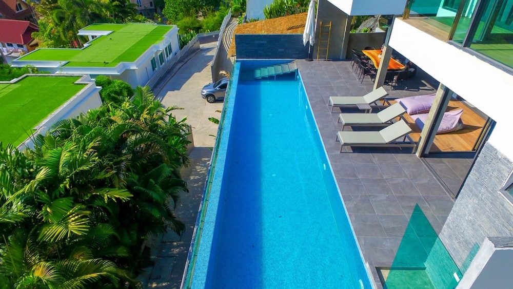 Baan Saint Tropez Villas Kata Beach
