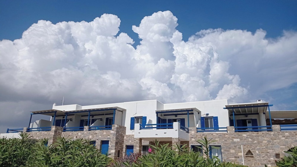 AURA PAROS