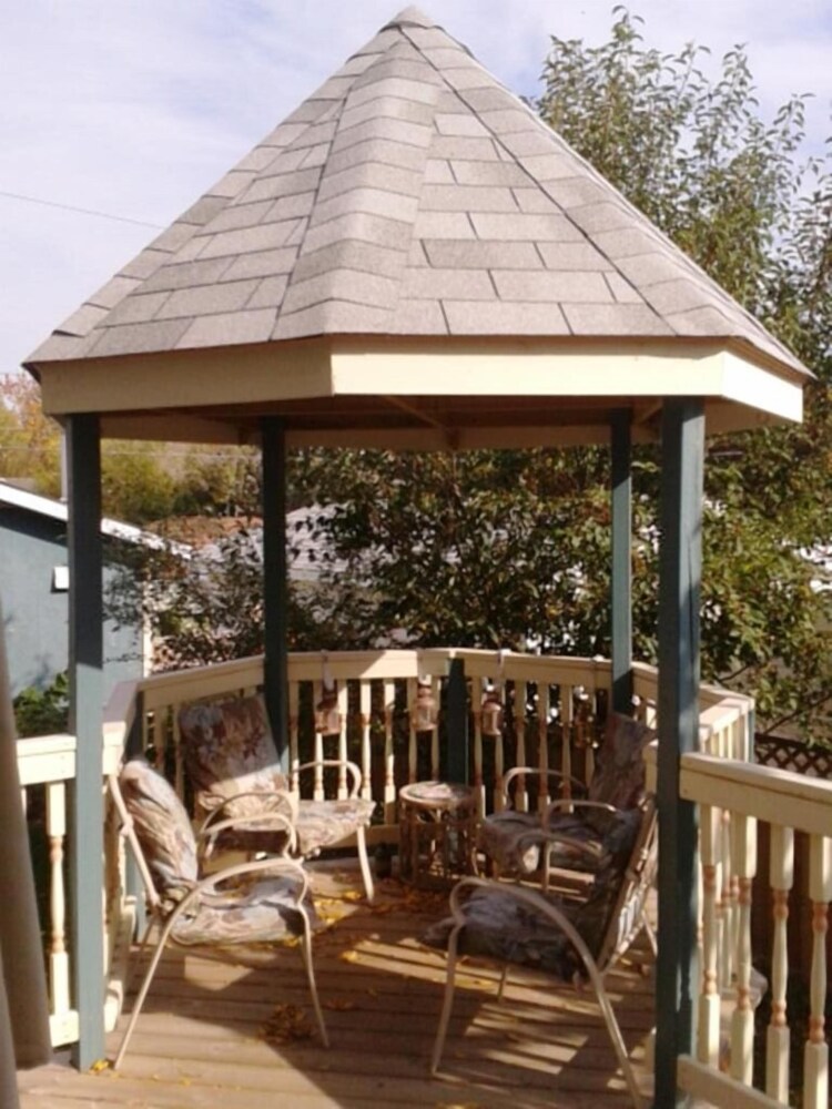 Phoenix House B&B