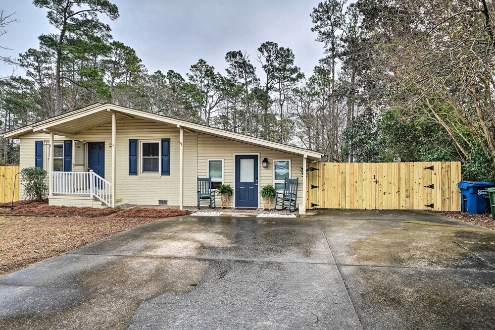 Wilmington Vacation Rental w/ Fire Pit! view 2