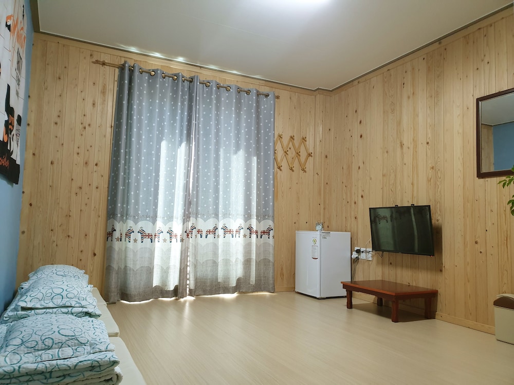 Chowoo Guesthouse