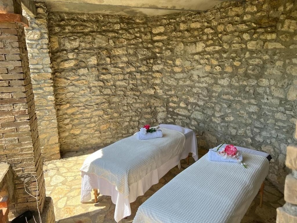 Photo 44