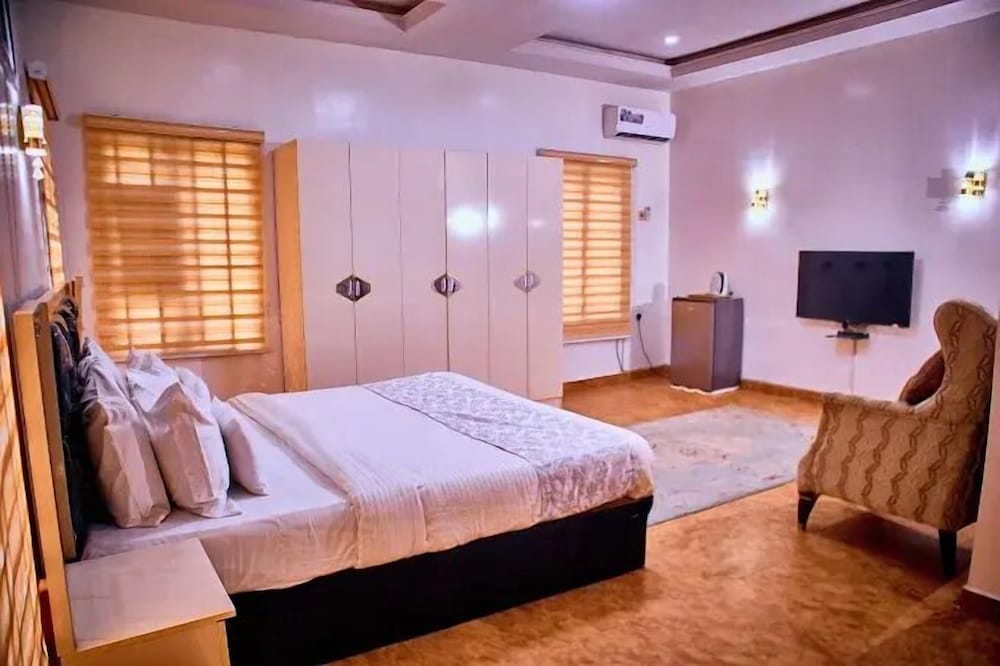 EVC Apartments