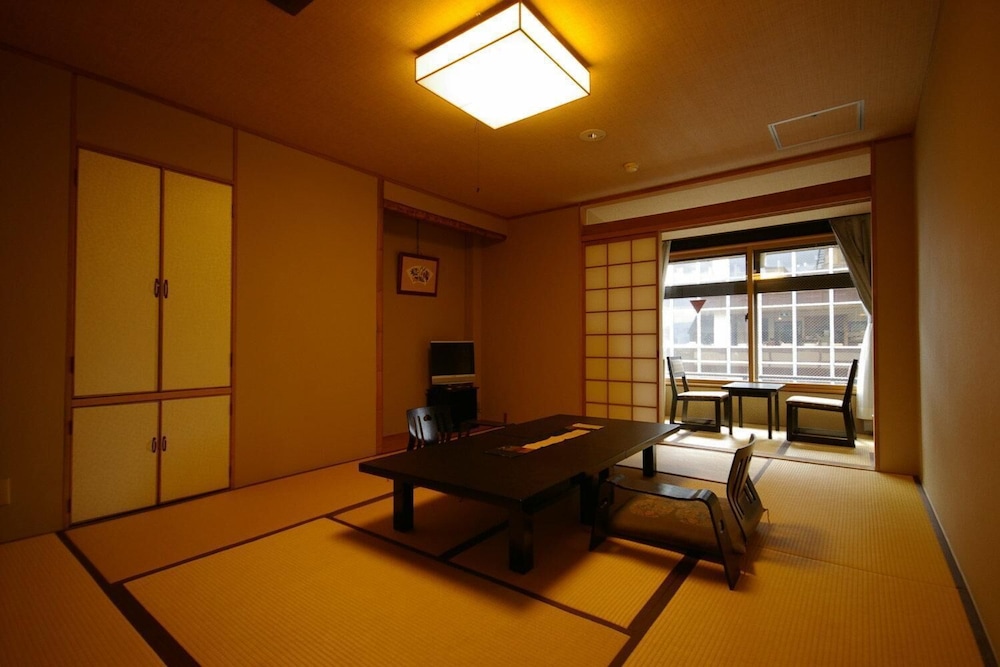 Kamogawa-kan Inn