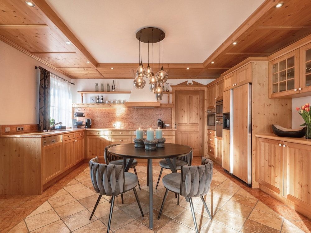 Exclusive Tyrolean Chalet Near Ski Lifts