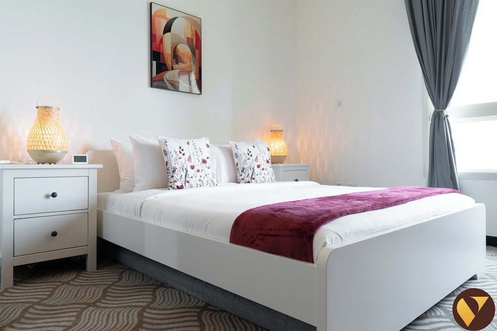 Modern 1 Bedroom Apartment in The Greens