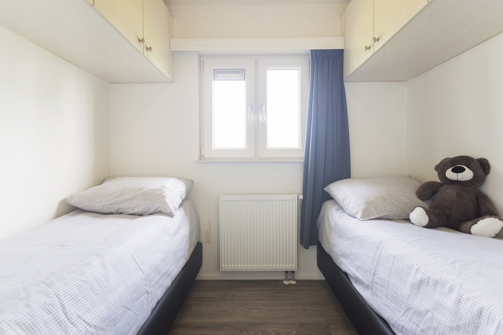 Detached Light Chalet With Dishwasher not far From Hoorn view 2