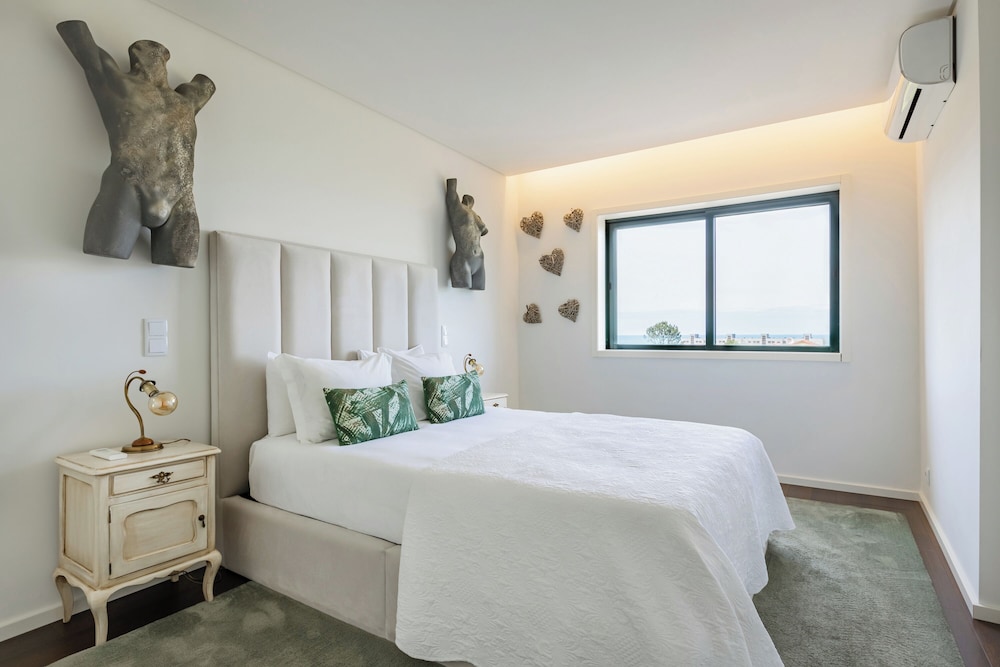 Ocean Views Oasis at S. Felix da Marinha