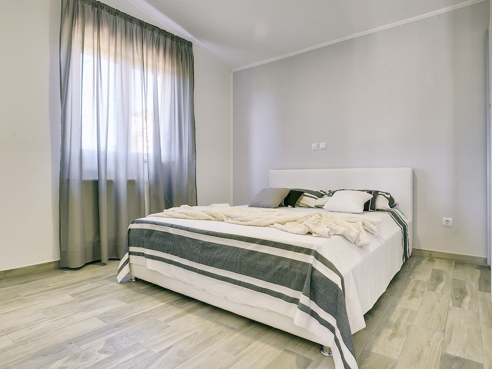 Boutique Villa in Peroj With Garden view 2
