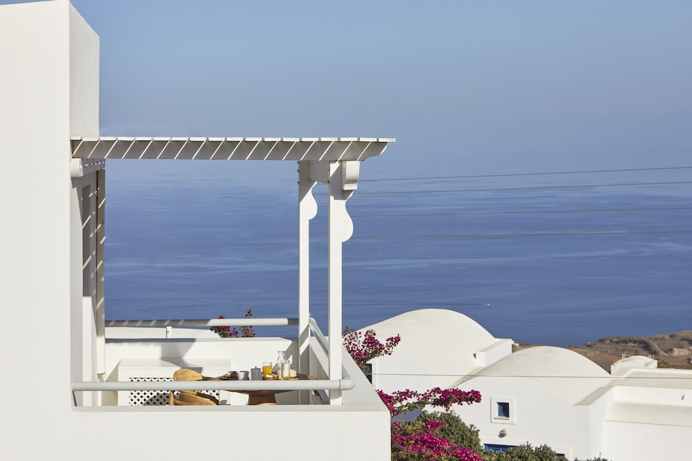 Athiri Santorini Hotel