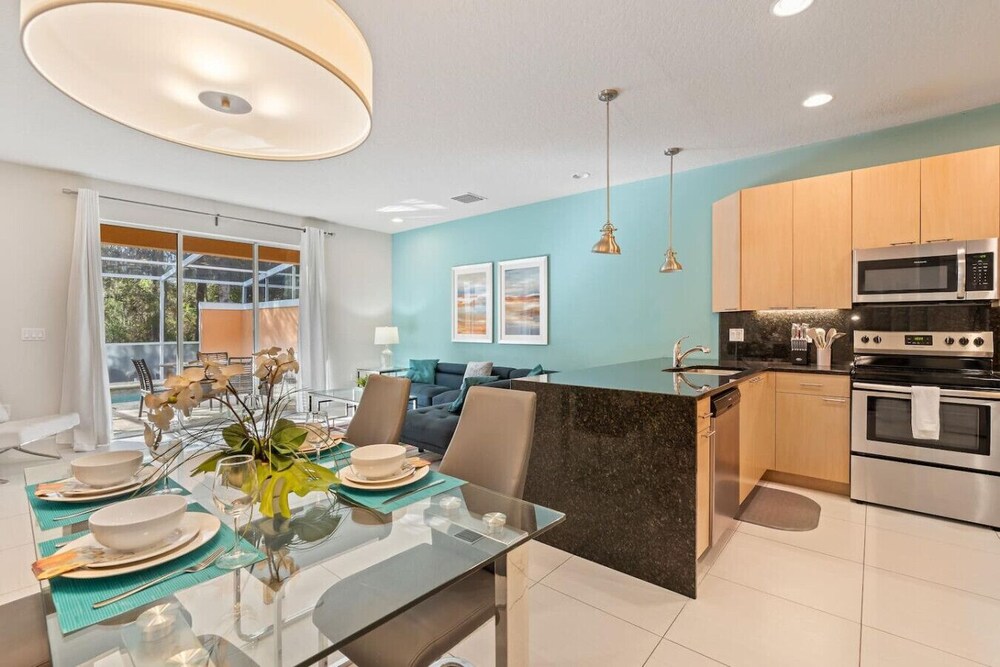 Amazing Family House w pvt Pool - 1605