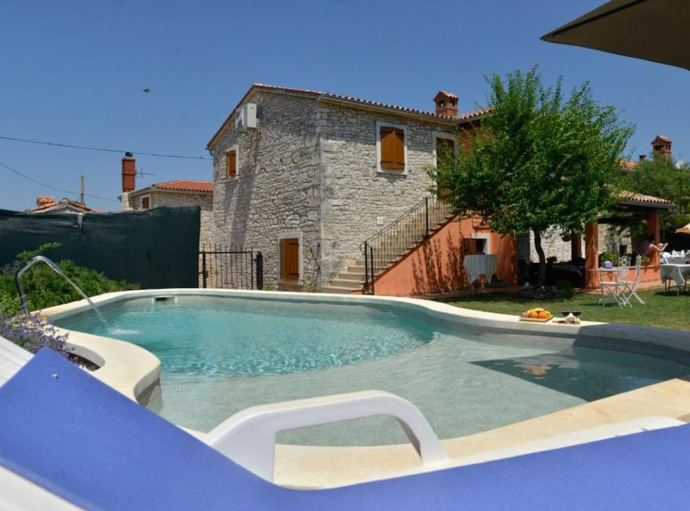Authentic Istrian Rooms for Unforgettable Stays