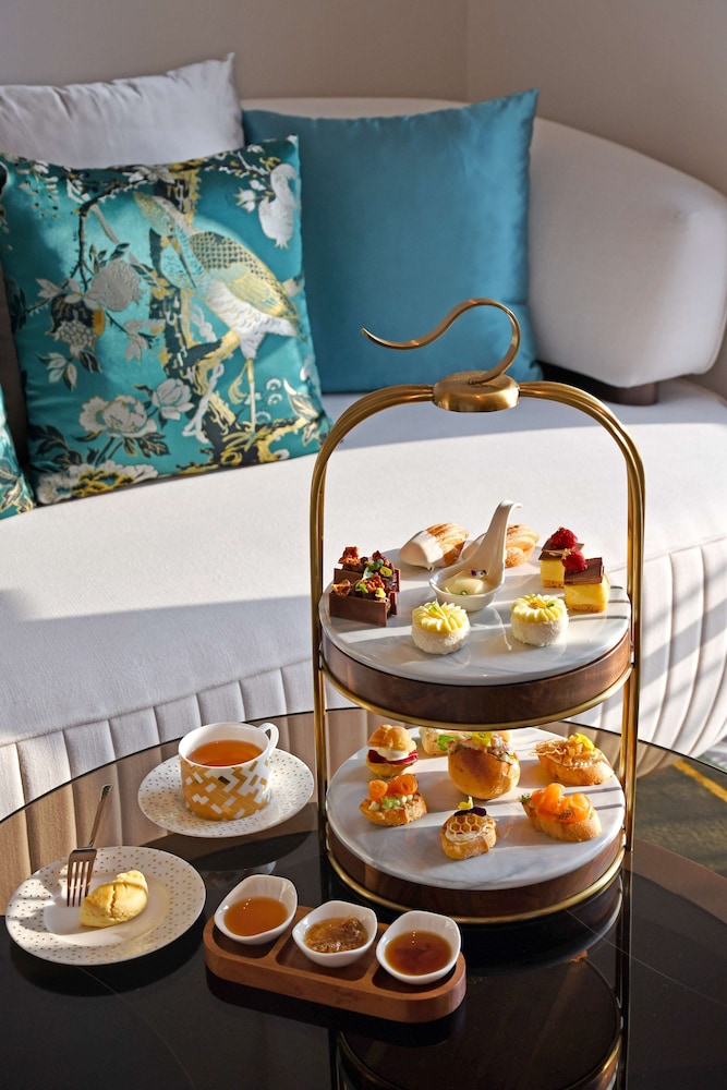 La Festa Phu Quoc, Curio Collection By Hilton 77