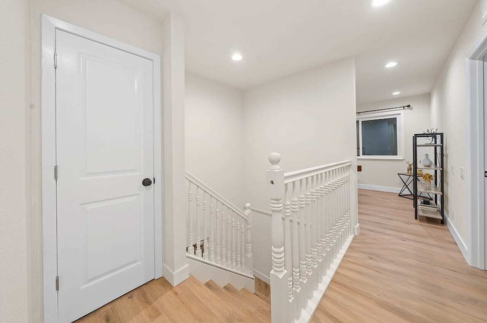 @ Marbella Lane - Cozy Gem Near Nature Trails