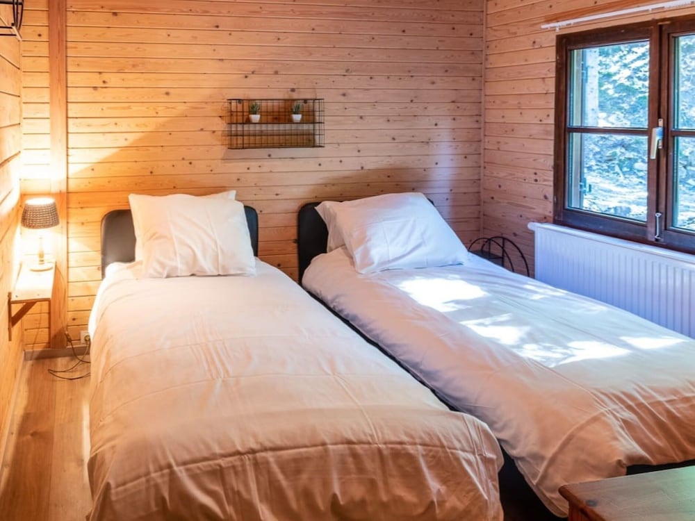 Chalet in the Woods With Nordic Bath